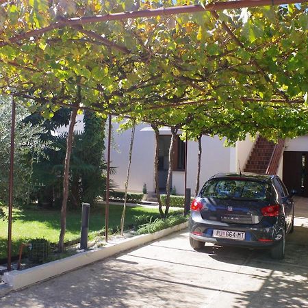 Apartment Toni Valbandon Fažana Exterior foto